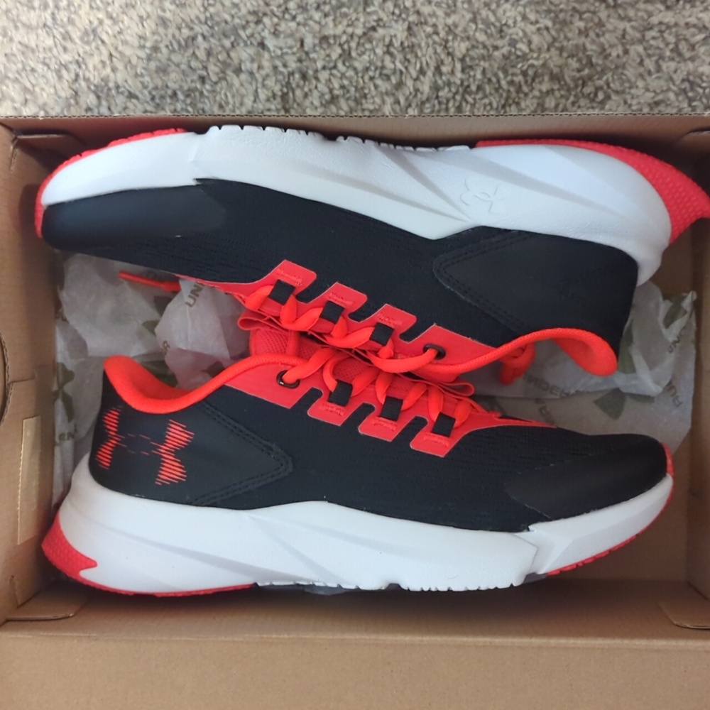 NEW! Under Armour UA BGS Scramjet 5 Black and Orange Athletic Shoes